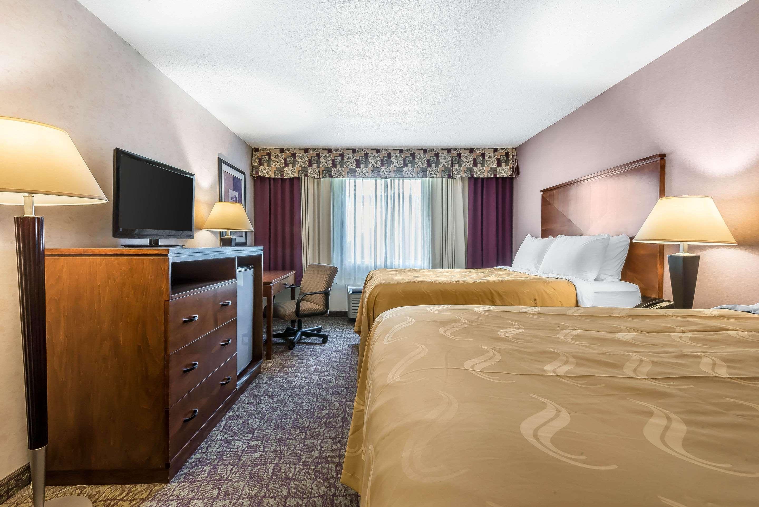 The Hamburg Hotel Bagian luar foto
