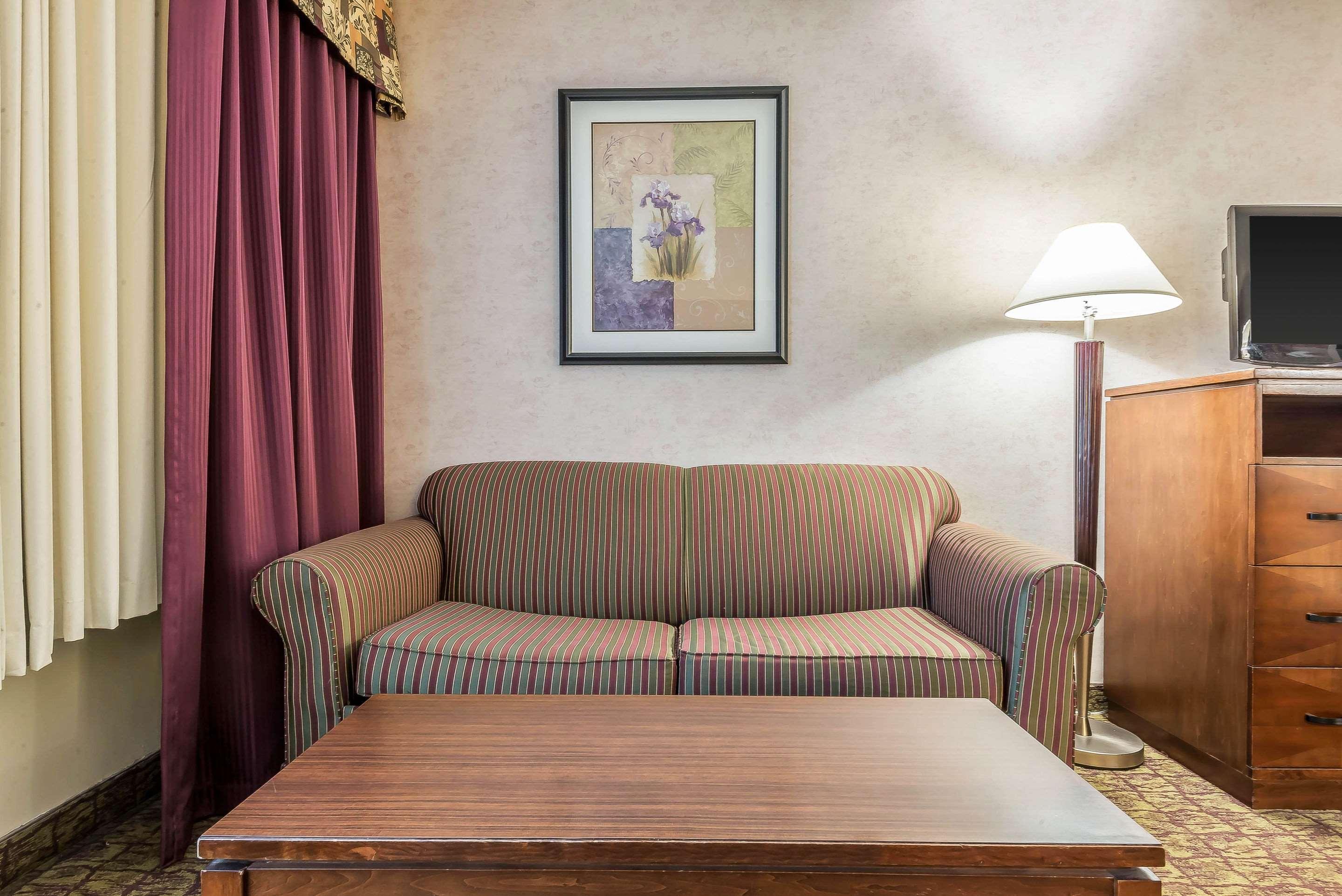 The Hamburg Hotel Bagian luar foto