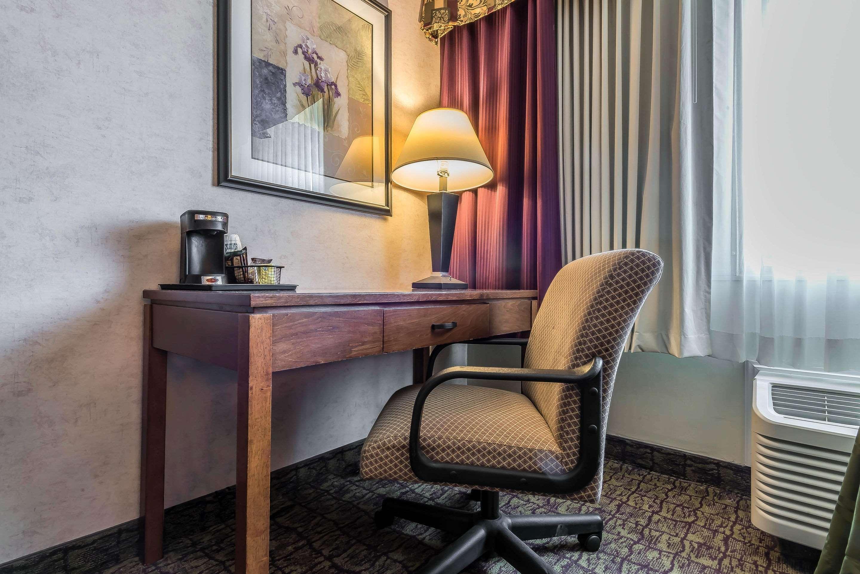 The Hamburg Hotel Bagian luar foto
